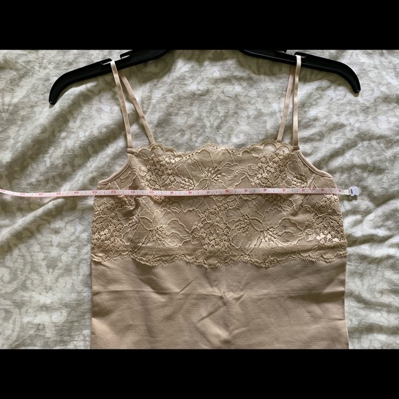 Banana Republic laces camisole NWOT - Picture 10 of 10